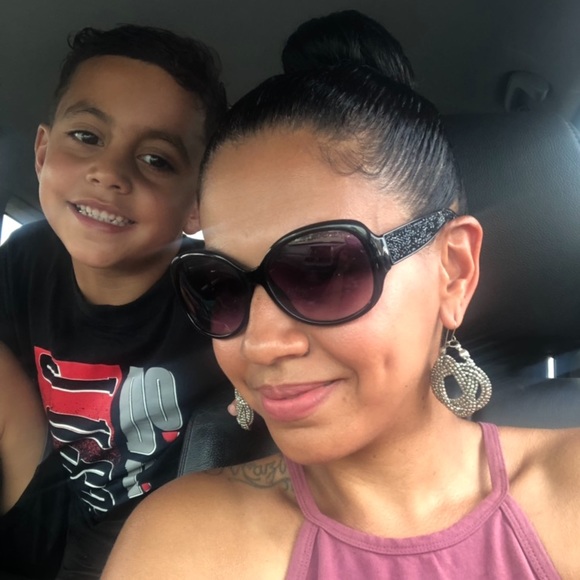 Meet your Posher, Janey - Picture 2 of 4